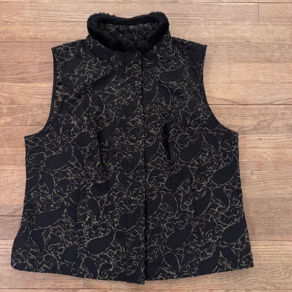 CJ Banks Vest Paisley Fleece Lined Leopard Faux Fur Trim Size XL
b 67